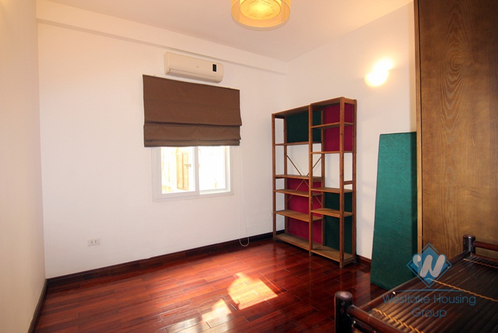 Lake view 3 bedroom apartment for rent in Tay Ho